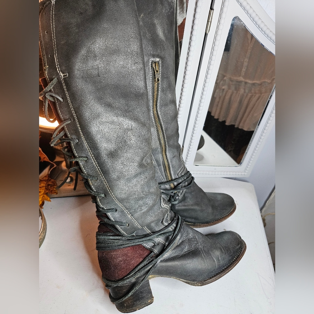 Freebirds By Steven Style Coal Size 11